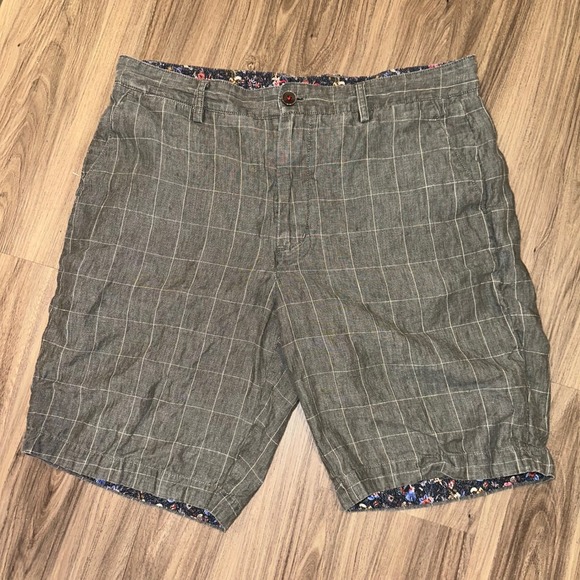 Robert Graham Other - Robert Graham Mens Shorts Size 34 brown Gray Plaid Casual 100% linen